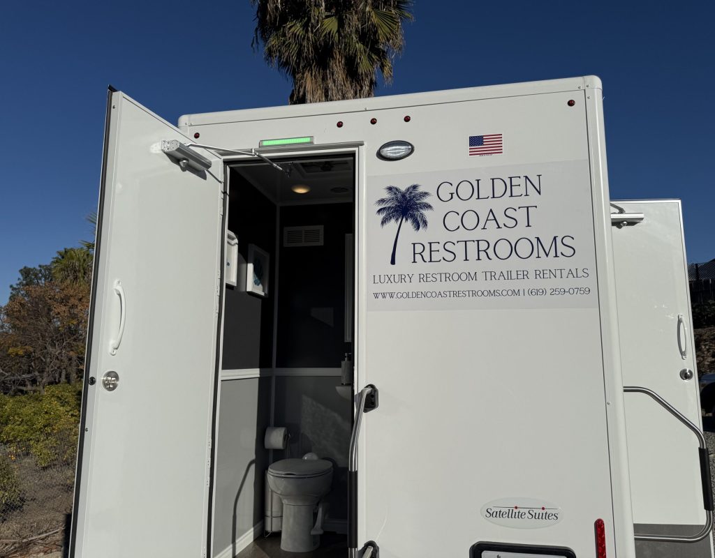 IMG_6852 Clean and elegant luxury restroom unit for an outdoor event